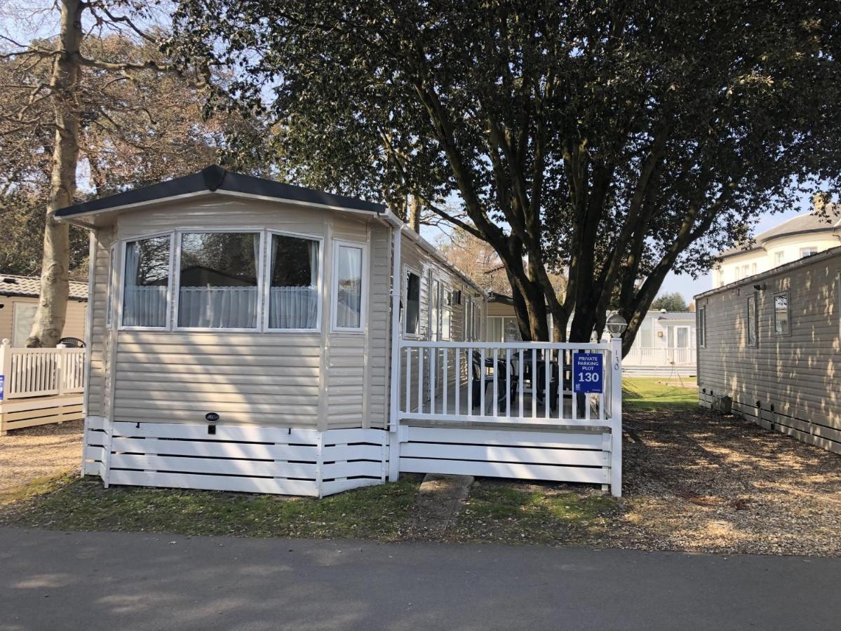 Mudeford Beach Lodge Εξωτερικό φωτογραφία