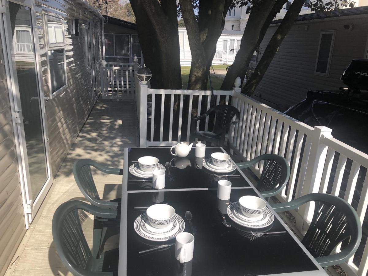 Mudeford Beach Lodge Εξωτερικό φωτογραφία